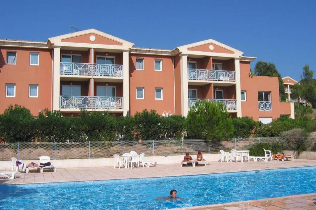 Appartement T2 Dans Residence Avec Piscine Et Tennis Saint-Raphaël 外观 照片